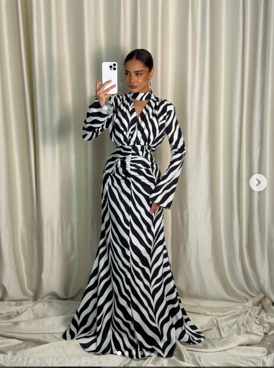 uzun, zebra elbise/don